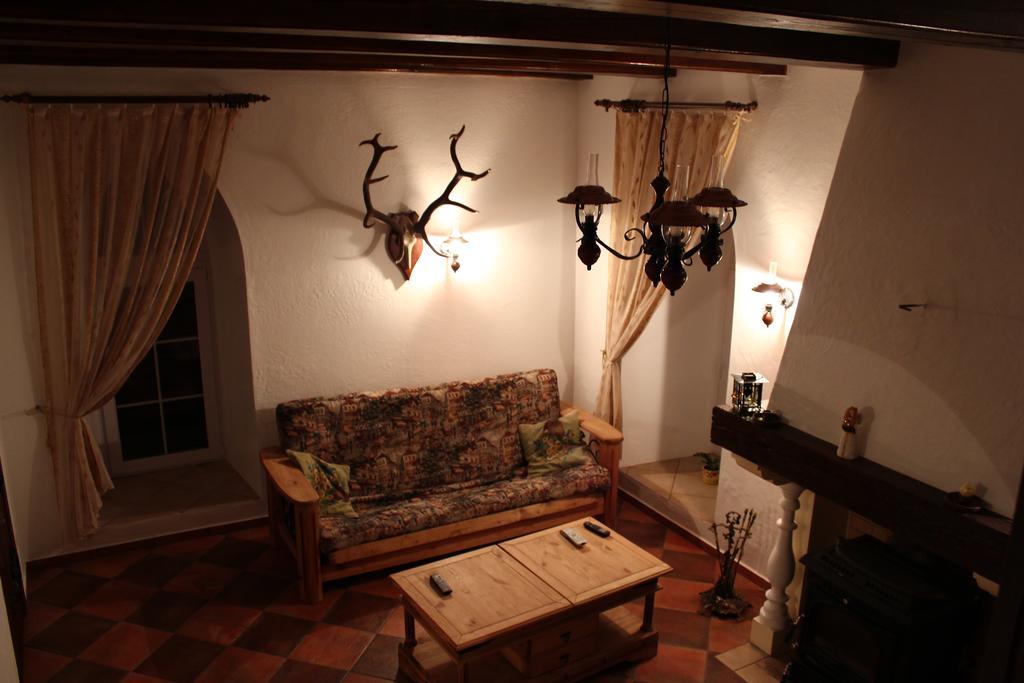 Karalinski Falvarok Tyzengauza Hotel Korolino  ห้อง รูปภาพ