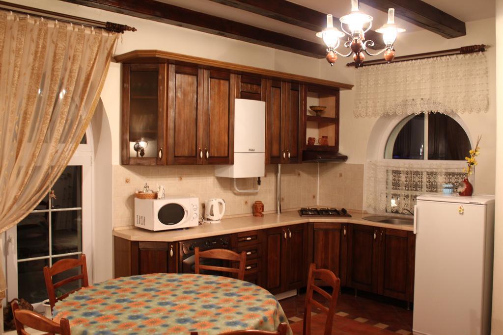 Karalinski Falvarok Tyzengauza Hotel Korolino  ห้อง รูปภาพ